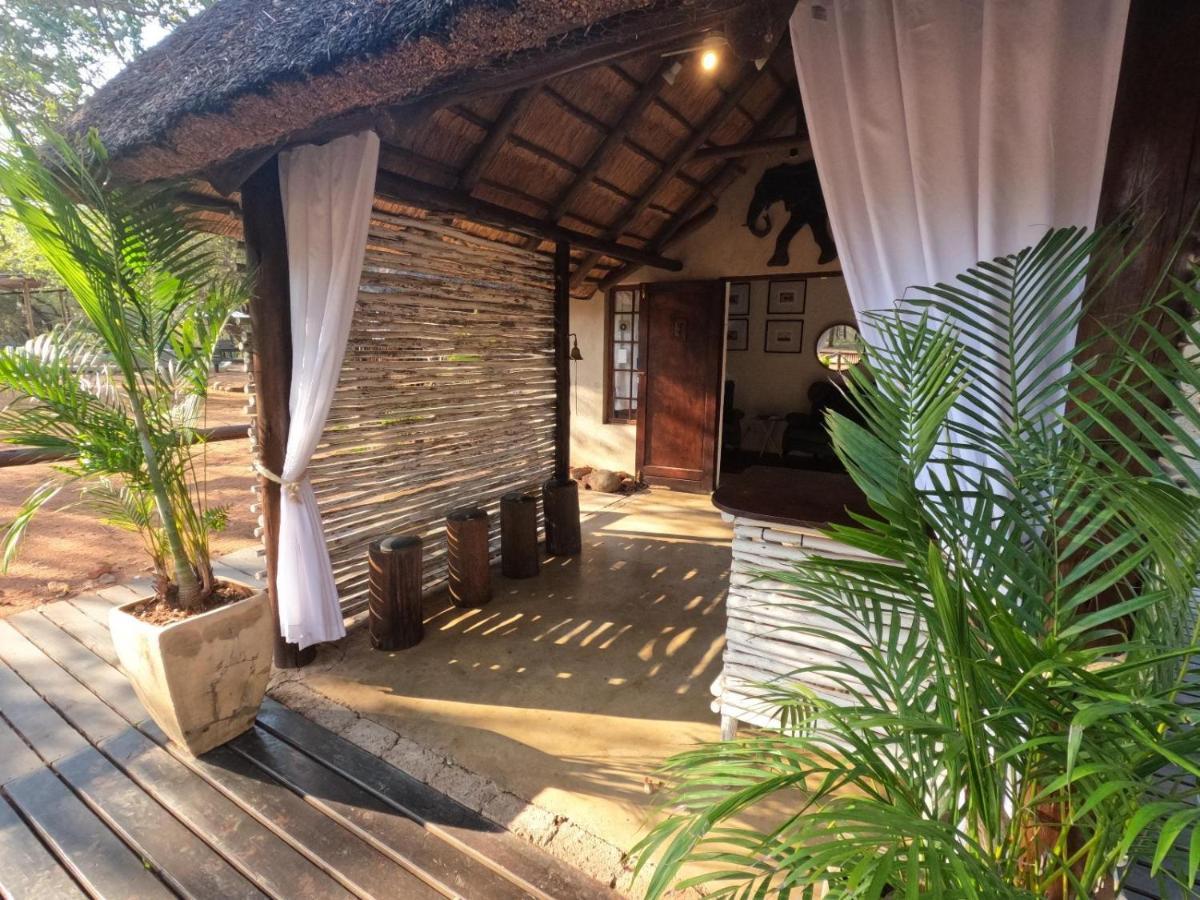 South Safari Lodge Marloth Park Exteriör bild