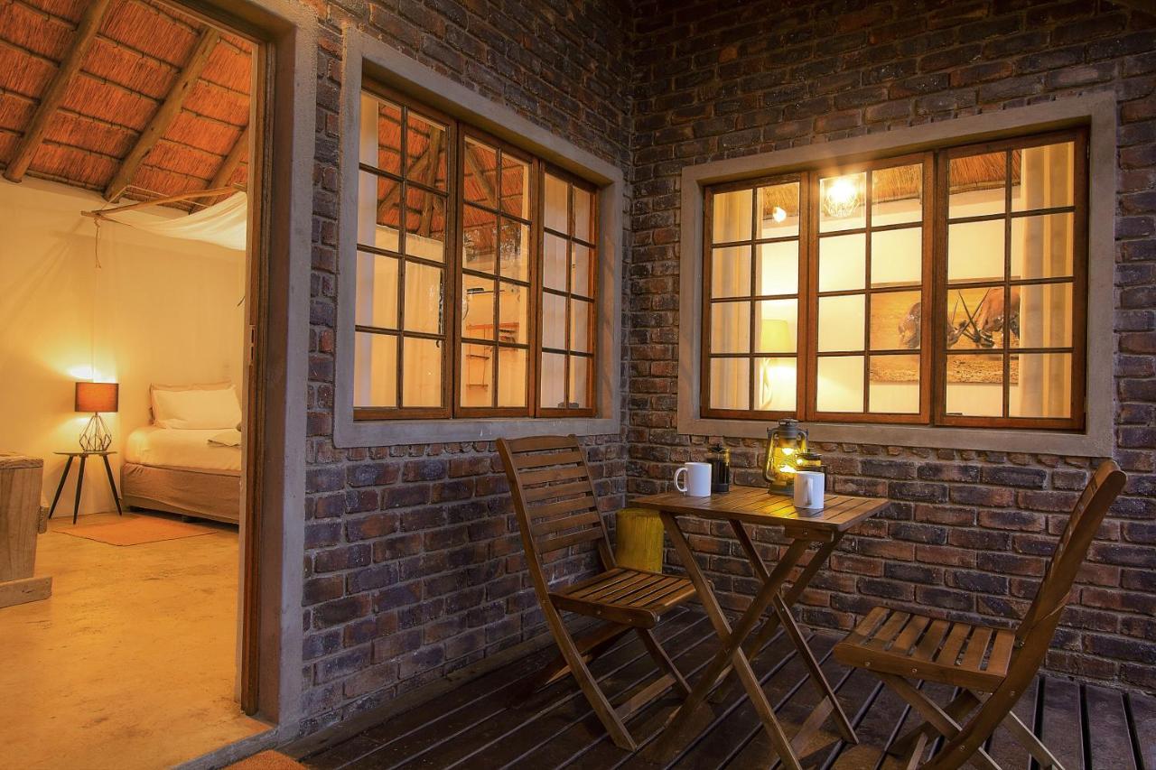 South Safari Lodge Marloth Park Exteriör bild