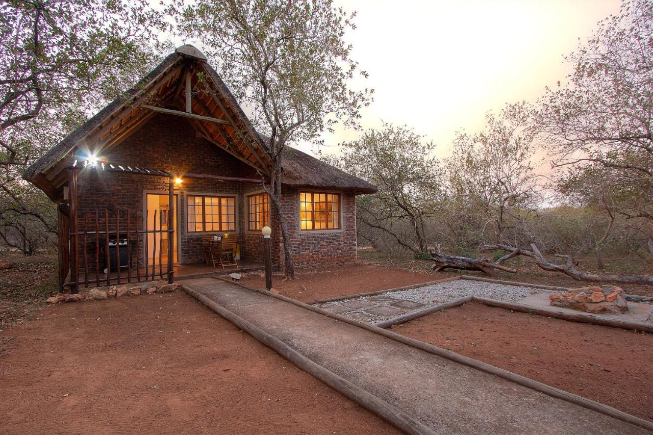 South Safari Lodge Marloth Park Exteriör bild