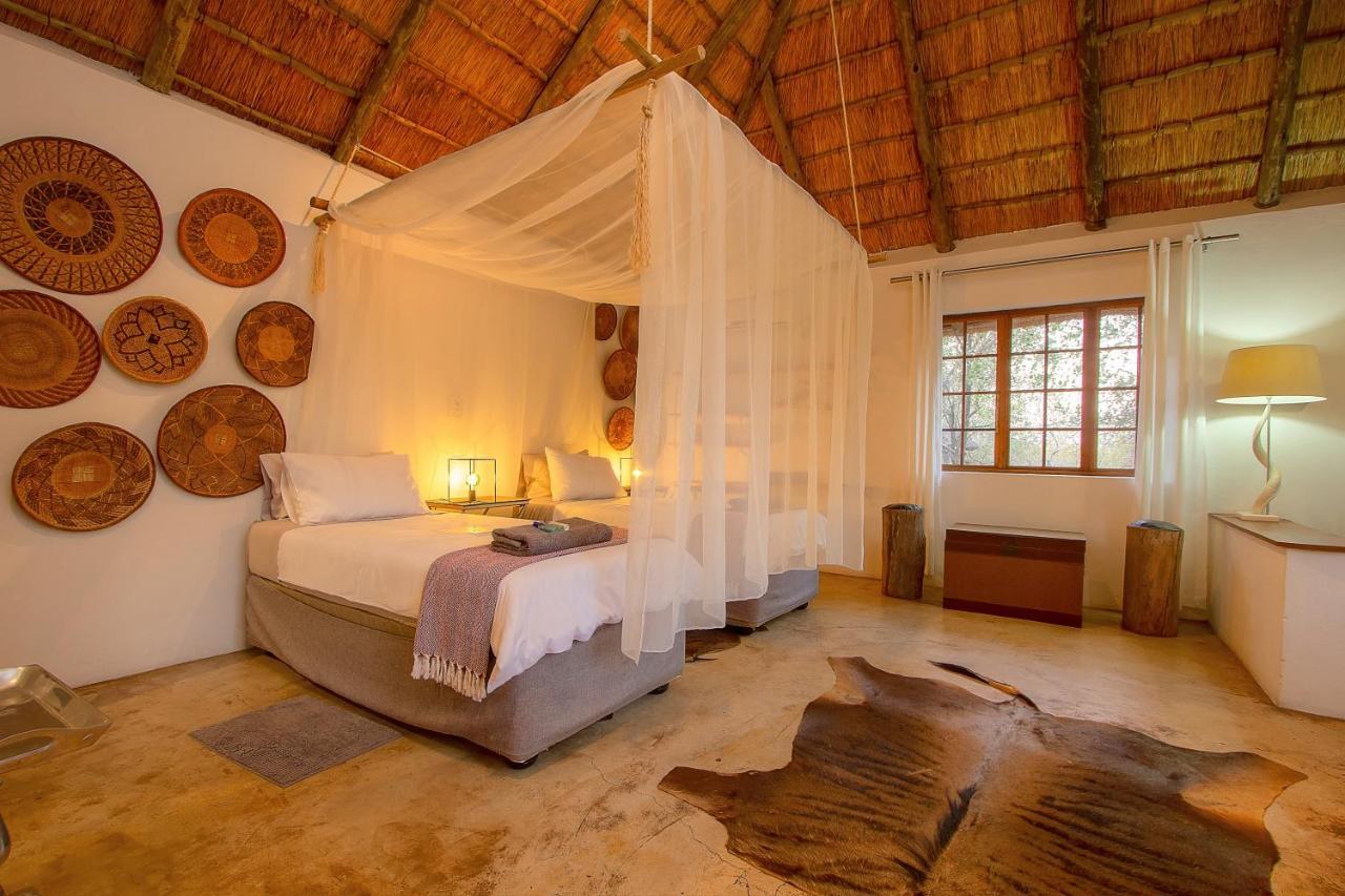 South Safari Lodge Marloth Park Exteriör bild
