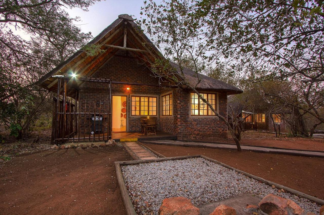 South Safari Lodge Marloth Park Exteriör bild
